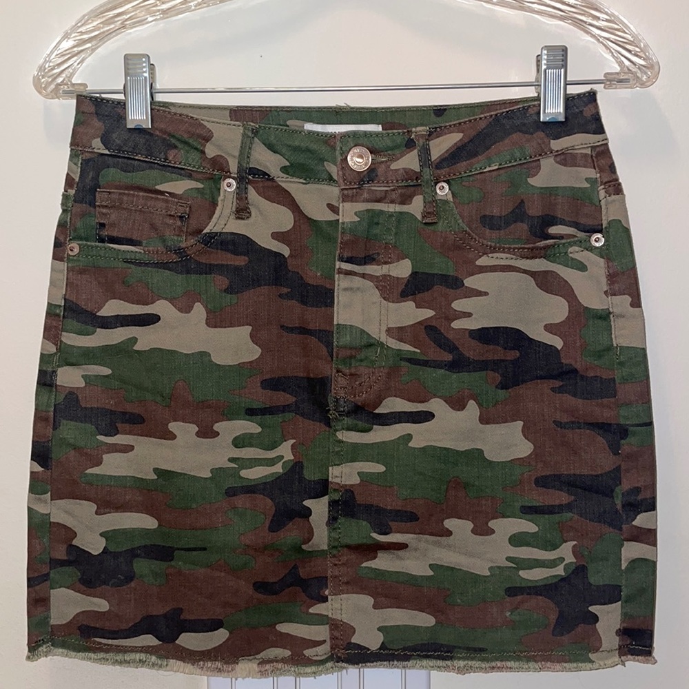 NWT Forever 21 Camouflage denim skirt miniskirt Small